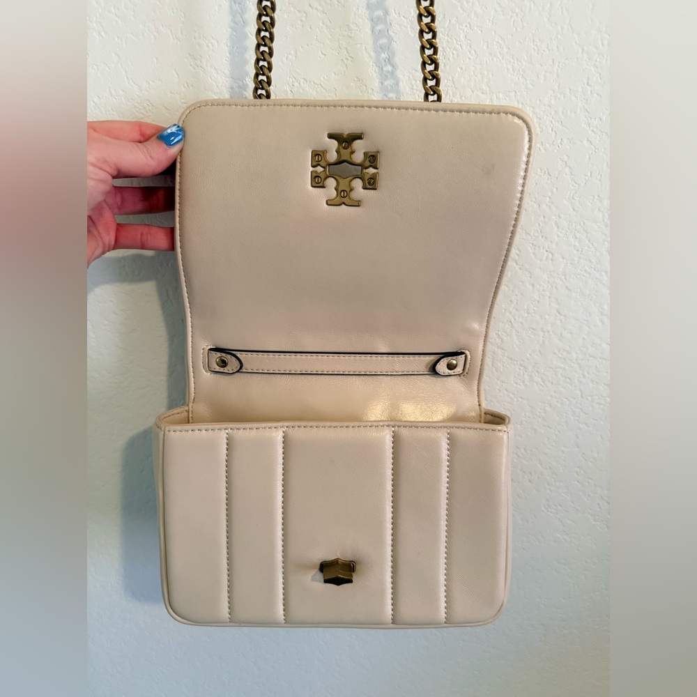 Tory Burch Kira chain shoulder bag in a light cream or “brie" color - Picture 11 of 16